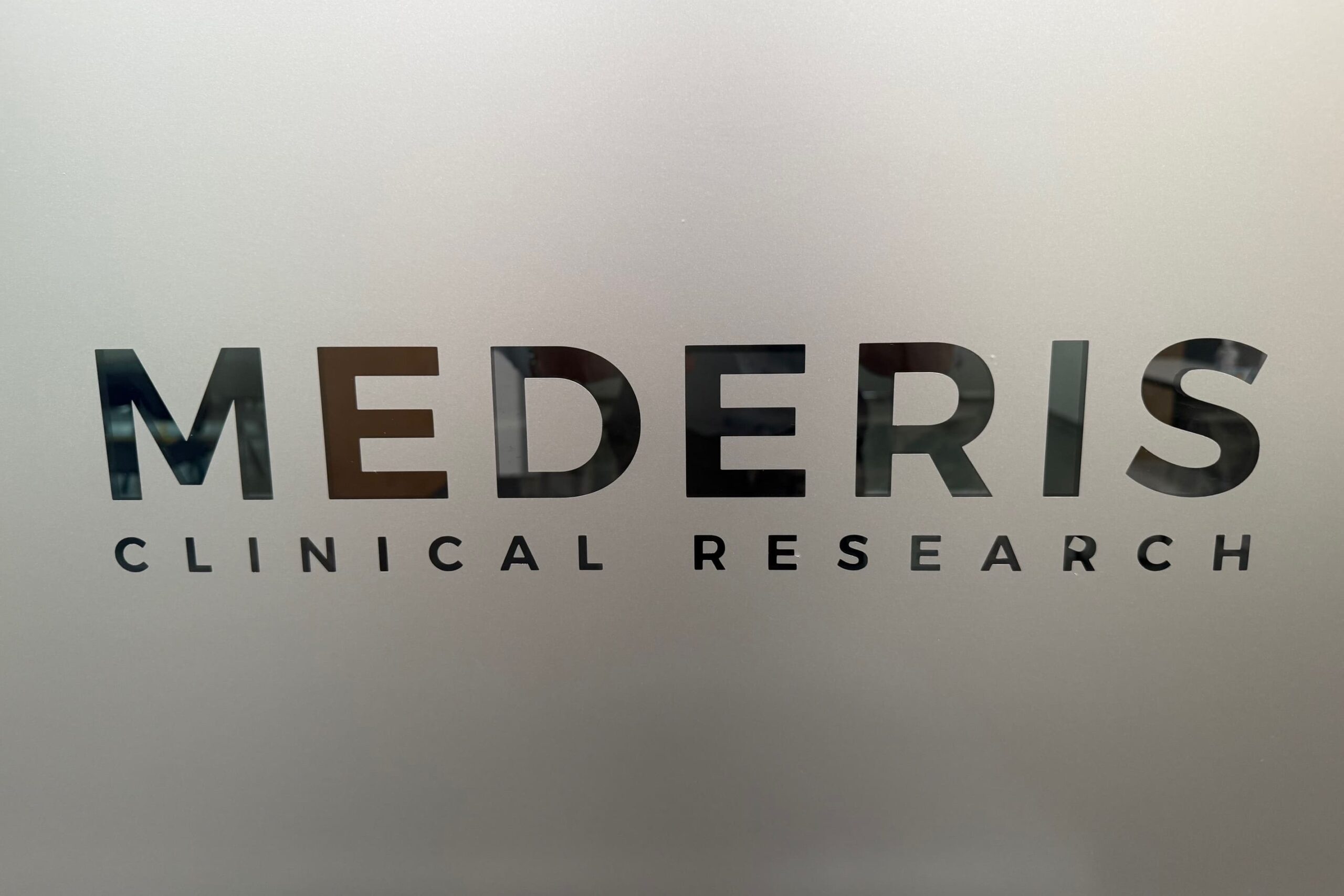 Mederis Logo